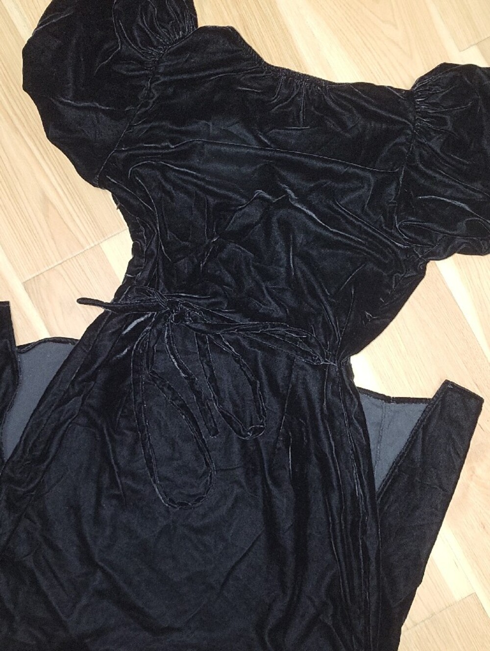 French Connection Black Velvet Maxi Dress with Puff Sleeves - Picture 4 of 4